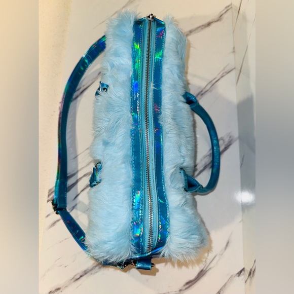 Rare Sugar Thrillz Small Blue Holographic Fur Duffel Bag Tote - Picture 6 of 12